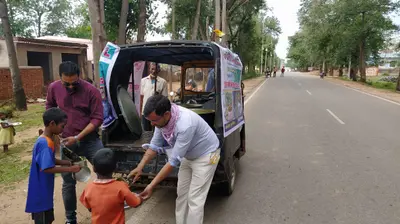 लॉकडाउन में गुरुकुल भोजन रथ से गुमला के 800 गरीबों की मिट रही भूख