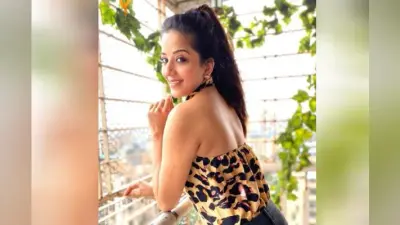 जींस-टॉप में मोनालिसा की शानदार फोटो ने जीता फैंस का दिल, कमेंट में लिखा- किसका चेहरा अब…