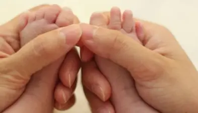 अडाणी ग्रीन एनर्जी को 2,500 करोड़ रुपये जुटाने को शेयरधारकों की मंजूरी