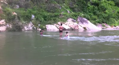 बांग्लादेश की बूढ़ी गंगा नदी में नौका पटलने से 32 लोगों की डूबकर मौत