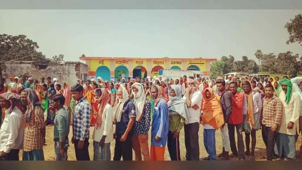 बिहार चुनाव 2020: दूसरे चरण के मतदान में शहरी रहे सुस्त, ग्रामीणों ने दिखाया उत्साह, जानें कहां कितने पड़े वोट