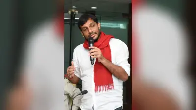 युवा उपन्यासकार नीलोत्पल मृणाल की चर्चित कृति ‘डार्क हॉर्स’ पर बनेगी बॉलीवुड फिल्म