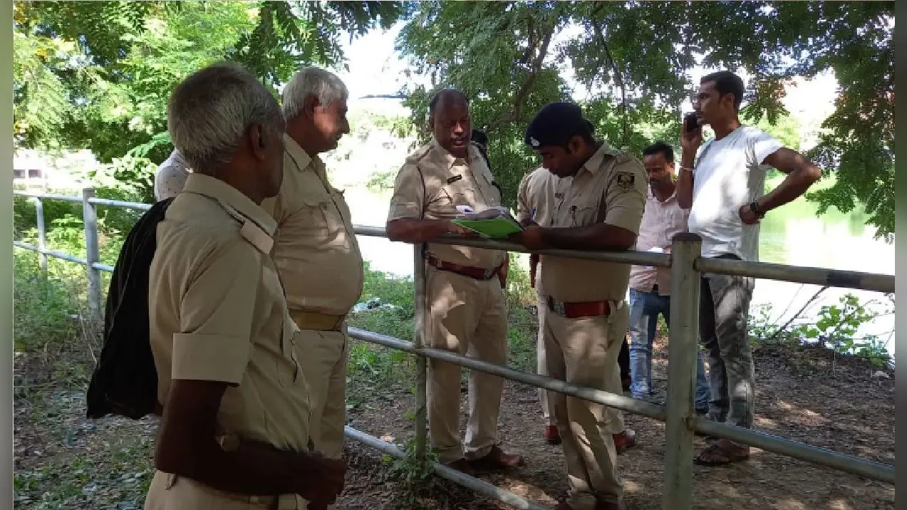 गया के दिग्घी तालाब के किनारे लावारिस हालत में पड़ा मिला सिपाही का शव, जांच-पड़ताल में जुटी पुलिस