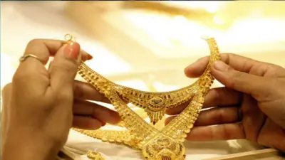 Gold-Silver Price Today: सोने की कीमत में तेजी, चांदी की चमक फिर पड़ी फिकी