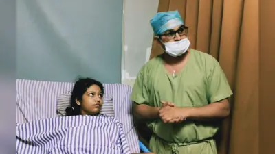 OMG: लड़की के पेट में दर्द, सर्जरी में निकली लोहे की तीन कील, डॉक्टर भी हैरान हैं…