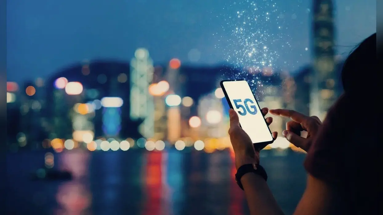 स्मार्टफोन में 5G सर्विस के लिए अभी और करना होगा इंतजार, अक्टूबर में स्पेक्ट्रम की नीलामी शुरू कर सकती है सरकार