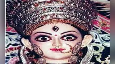 Navratri 2020: नवरात्रि में घर पर लगाए मां दुर्गा की ऐसी तस्वीर, जानिए क्या है इसके पीछे की वजह…