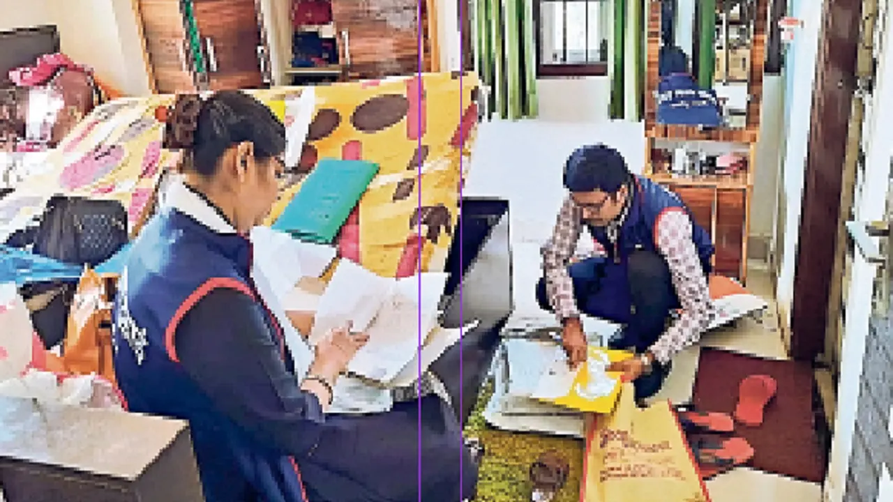 Bihar News: थाना प्रभारी के पास मिली दो करोड़ से अधिक की संपत्ति, 11 बैंक खातों में मिले 92 लाख से अधिक रुपये