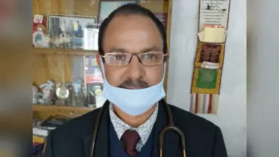 सिलीगुड़ी के आयुर्वेदिक डॉक्टर का दावा, जड़ी-बूटी से कोरोना महामारी का इलाज संभव