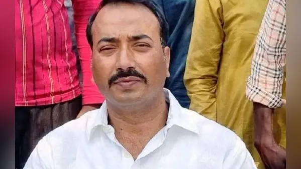अपनी जान को लेकर डरा हुआ है रईस खान, फेसबुक लाइव आकर नीतीश कुमार से लगाई सुरक्षा की गुहार