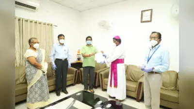 जीईएल चर्च केंद्रीय परिषद और सीएनआई ने मुख्यमंत्री राहत कोष में दिये 5-5 लाख रुपये