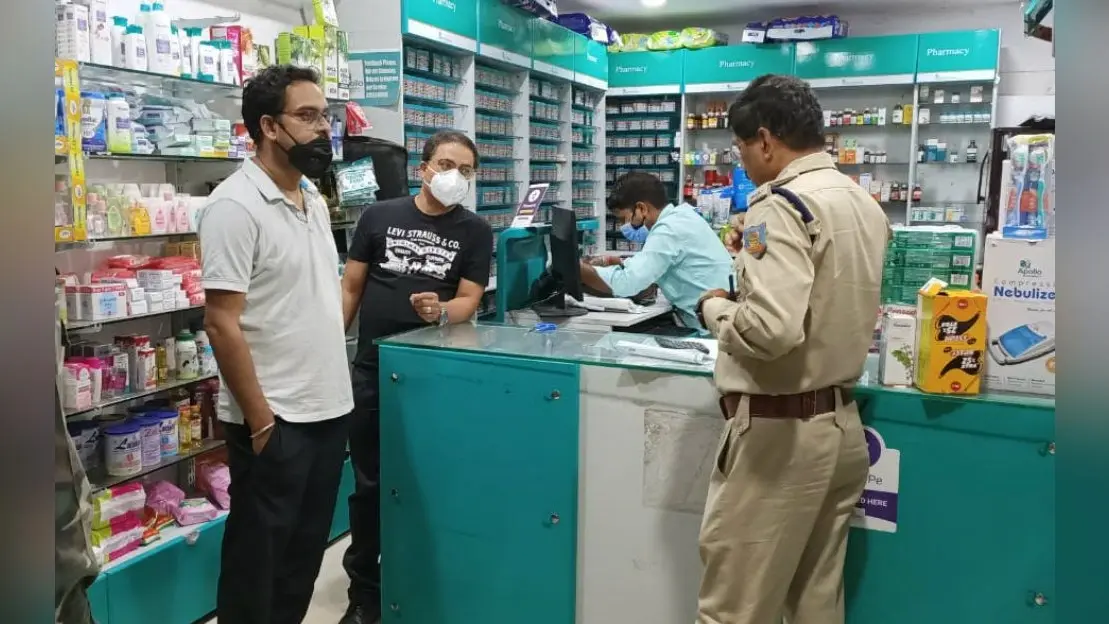 बिहार में रेमडेसिवीर के बाद अब बाजार से अचानक गायब हुआ एजीथ्रोमाइसिन, बढ़ती मांग के साथ तेज हुई कालाबाजारी