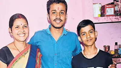 Bihar Board Result: पिता के साथ सब्जी बेचकर बन गया कॉमर्स टॉपर, अंकित कुमार का अगला टारगेट यूपीएससी