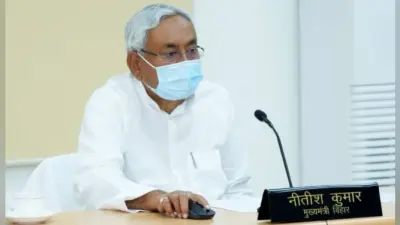 नीतीश कुमार ने देखा बापू टावर की डिजाइन का प्रेजेंटेशन बोले- चंपारण सत्याग्रह से जुड़े स्थानों को दिखाया जाये