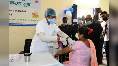 Corona Vaccination In Jharkhand : झारखंड में अब गर्भवती महिलाएं भी जुड़ेंगी कोराना टीकाकरण अभियान से, रांची में 16017 ने ली वैक्सीन