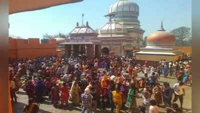 महाशिवरात्रि पर बाबा महेंद्रनाथ की जरूर करें दर्शन, जानें घंटी बांधने और पोखर परिक्रमा का रहस्य