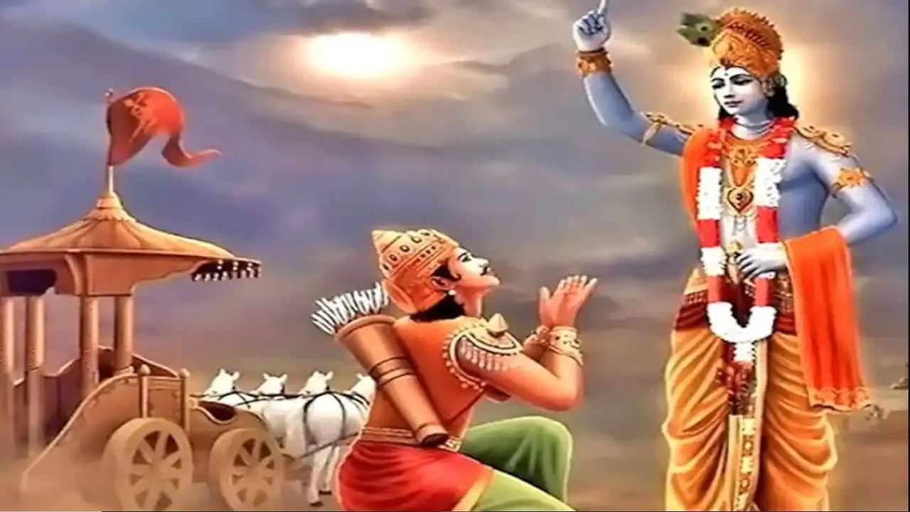 Geeta Ke Updesh: जीवन आसान बना देंगी गीता में लिखी ये 8 बातें, हर कदम पर मिलेगी कामयाबी