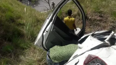 Nainital Accident: भूमियाधार के पास खाई में गिरी UP के पर्यटकों की कार, हादसे में एक की मौत, दो की हालत गंभीर