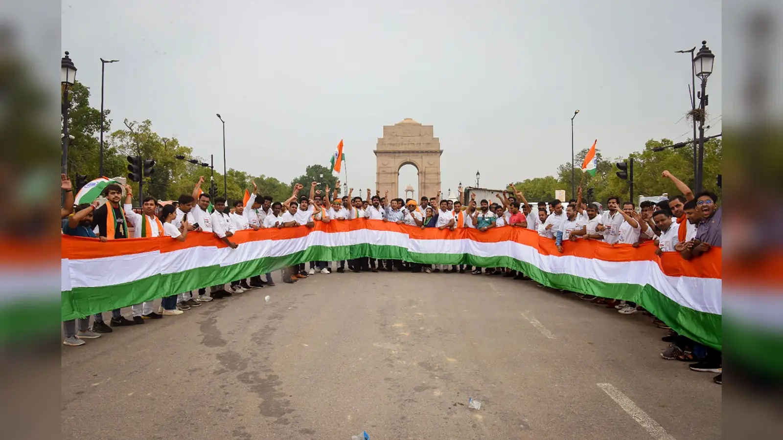 Delhi on Alert : जमीन से आसमान तक सुरक्षा एजेंसी की पैनी नजर, दिल्ली में 10 हजार से ज्यादा जवान तैनात