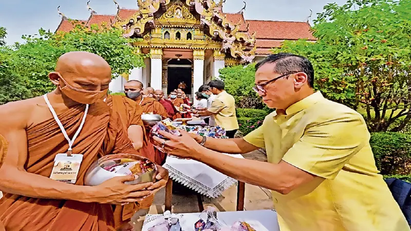 गया में बुद्ध जयंती समारोह का राज्यपाल करेंगे उद्घाटन, श्रद्धालुओं ने महाबोधि मंदिर तक निकाली शोभायात्रा