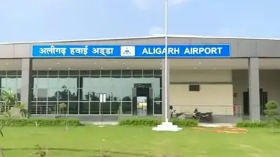 अलीगढ़ में टॉवर और पेड़ों की ऊंचाई से धनीपुर एयरपोर्ट संचालन में आ रही समस्या,पेड़ों की छंटाई कराने का निर्देश