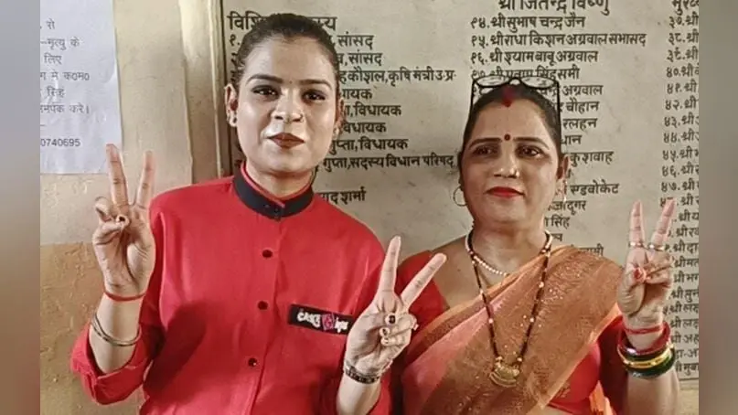 आगरा निकाय चुनाव में सास बहू के बाद अब मां बेटी की चर्चा, एक को चाहिए मेयर पद, दूसरी को पसंद पार्षद