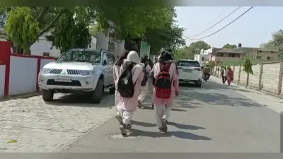 अलीगढ़ में स्नातक की छात्राओं पर तेजाब डालने की धमकी, SSP से मिलकर बोलीं- कर्रवाई नहीं तो करूंगी अत्महत्या