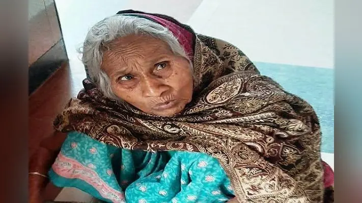 पति की मौत के बाद बेटा-बहू ने प्रताड़ित कर ठुकराया, रेल पुलिस ने दिया मां का दर्जा, करते हैं सेवा