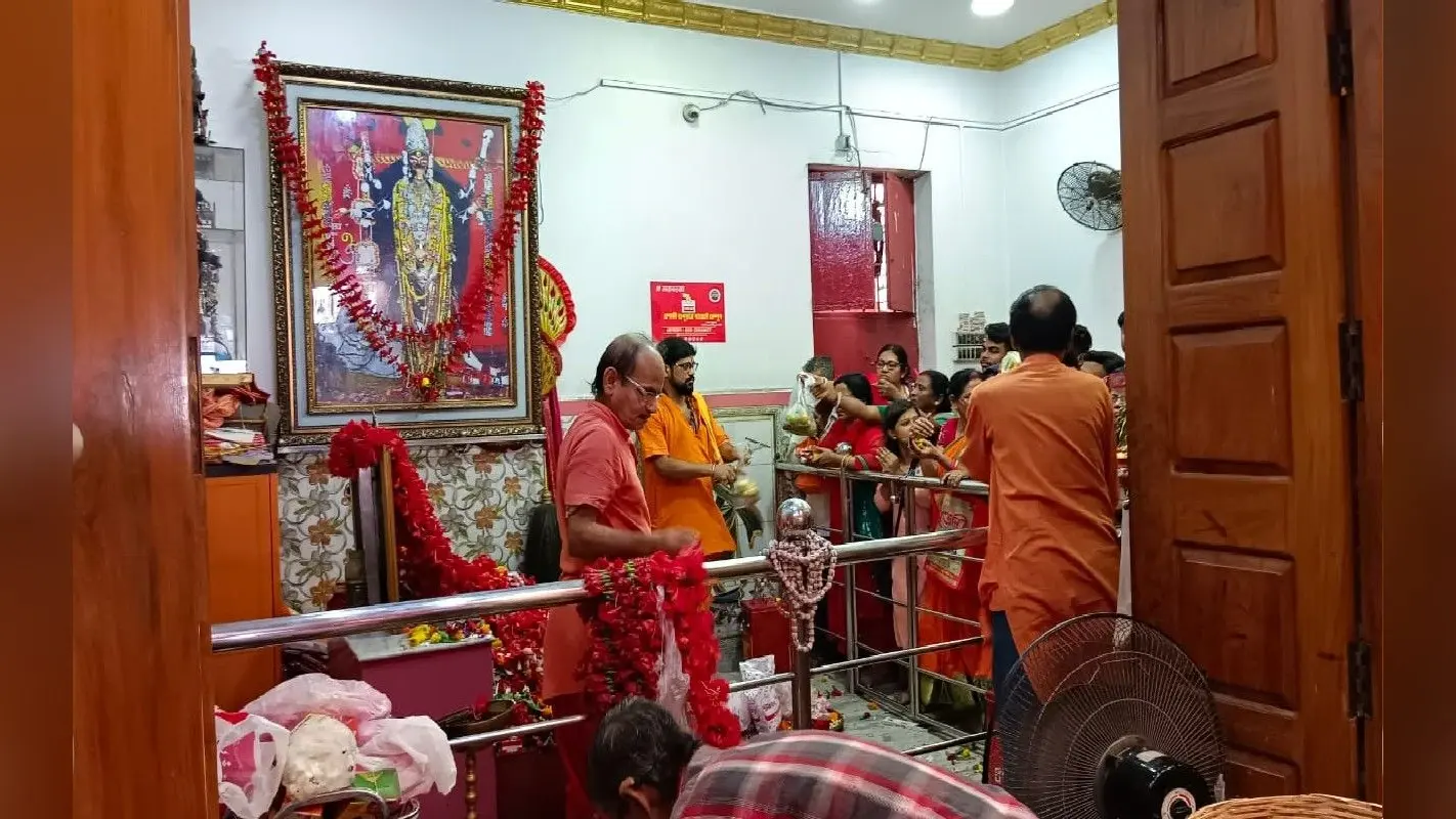 West Bengal : बंगाल में कालीपूजा के दौरान दिखेंगी पंडालों में अनोखी थीम, सज कर तैयार हुए पूजा पंडाल