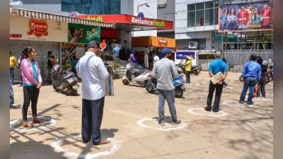 ‘लॉकडाउन अब और नहीं, सीखना होगा कोरोना संग जीना’