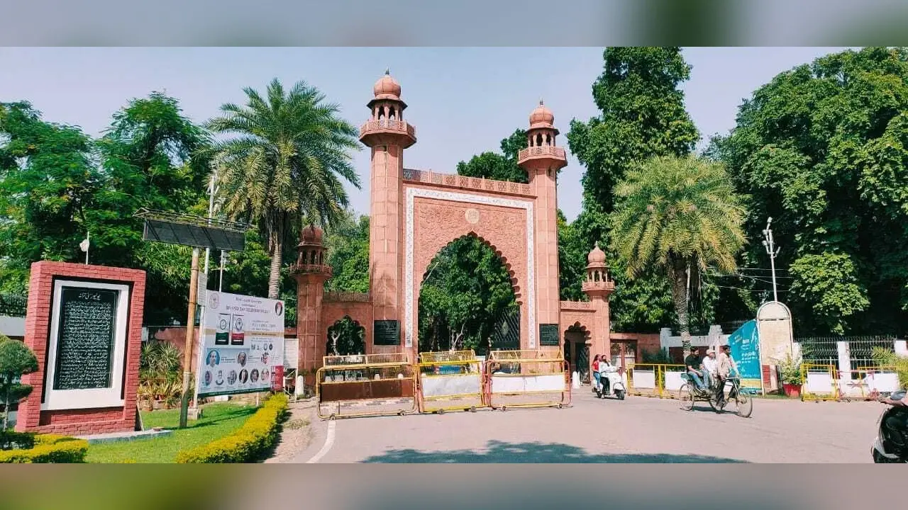 Aligarh News: AMU की एलुमनी मीट संपन्न, कई देशों से जुड़े पूर्व छात्रों ने याद किए कैंपस के दिन
