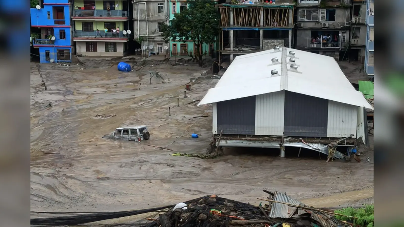 Sikkim Flood: 25 से अधिक शव बरामद, 143 लापता लोगों की तलाश जारी, सरकार ने की मुआवजे की घोषणा