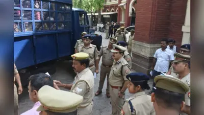 अलीगढ़: लखनऊ की घटना के बाद SSP ने कोर्ट के सुरक्षा व्यवस्था को परखा, जेल में बंद कुख्यातों की विशेष निगरानी