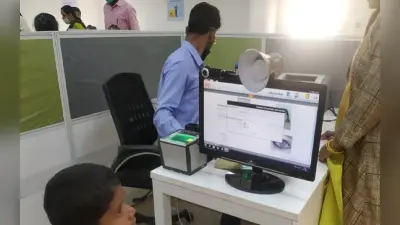 Aadhaar Card Update: ऐसे आसानी से बदलें आधार कार्ड में मोबाइल नंबर, यहां जानें पूरी प्रक्रिया
