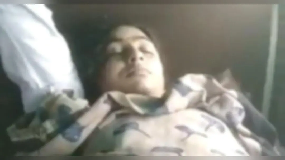 आगराः सट्टे के शक में पति को उठाया, पत्नी ने जहर खाकर दी जान, दारोगा और तीन सिपाही सस्पेंड