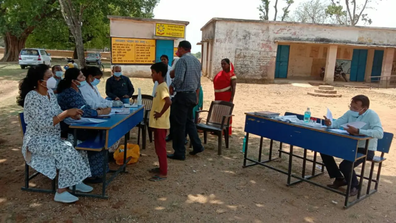 Jharkhand News: गुमला के अताकोरा गांव में फैला चिकन पॉक्स, 150 बच्चे समेत 50 वयस्क हुए संक्रमित