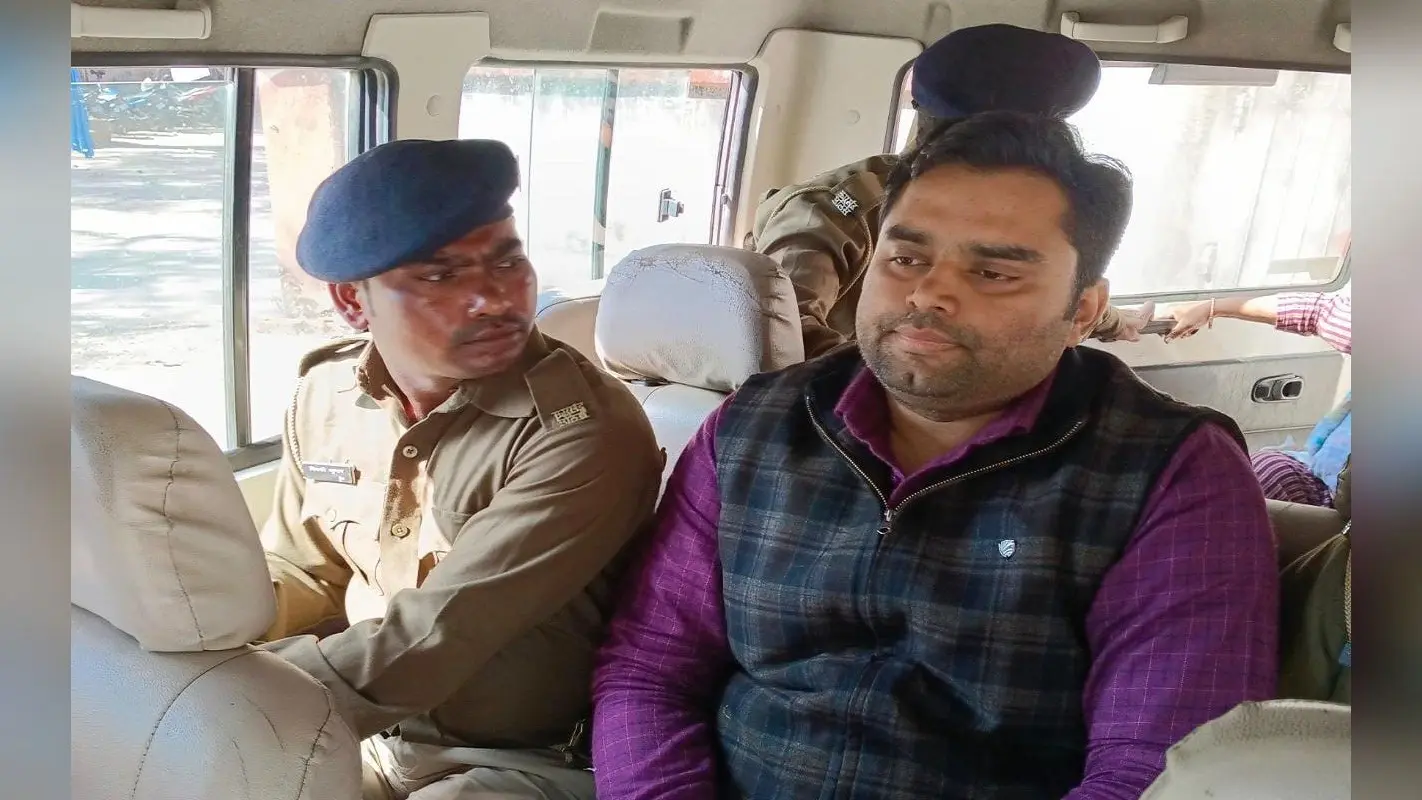 झारखंड : धनबाद एसीबी ने 20 हजार रिश्वत लेते खाद्य सुरक्षा पदाधिकारी समेत दो लोगों को किया गिरफ्तार
