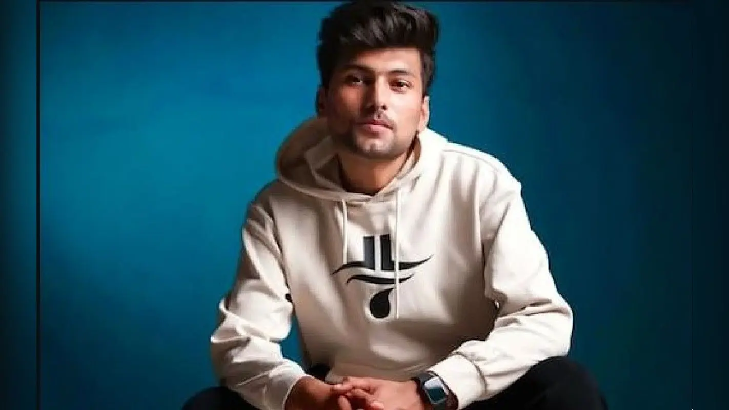 मशहूर यूट्यूबर Abhiyuday Mishra की रोड एक्सीडेंट में मौत