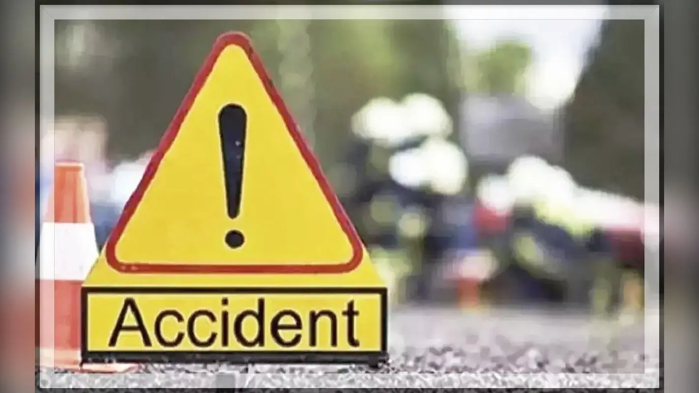 Indore: बेकाबू क्रेन ने सड़क पर 5 लोगों को रौंदा, मौके पर 4 की मौत