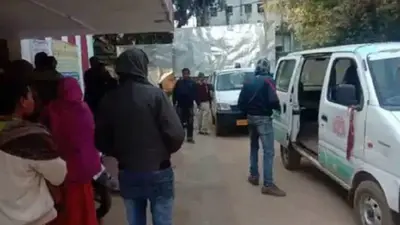 UP News: बाराबंकी में सुबह-सुबह बड़ा हादसा, सड़क दुर्घटना में माता-पिता और दो बच्चों समेत 6 लोगों की मौत