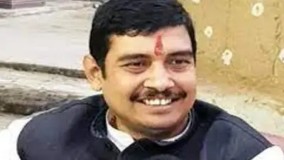 Lucknow Slap Case : ‘लड़की के साथ समझौता नहीं करुंगा, जेल भेजकर ही रहूंगा’ बोला थप्पड़ खाने वाला कैब ड्राइवर