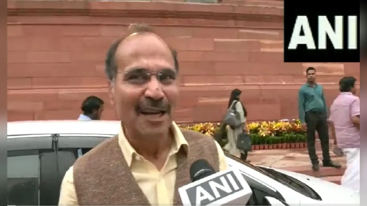 अनीस खान को न्याय दिलाने की मांग पर कांग्रेस नेता अधीर रंजन चौधरी ने कोलकाता में निकाली रैली