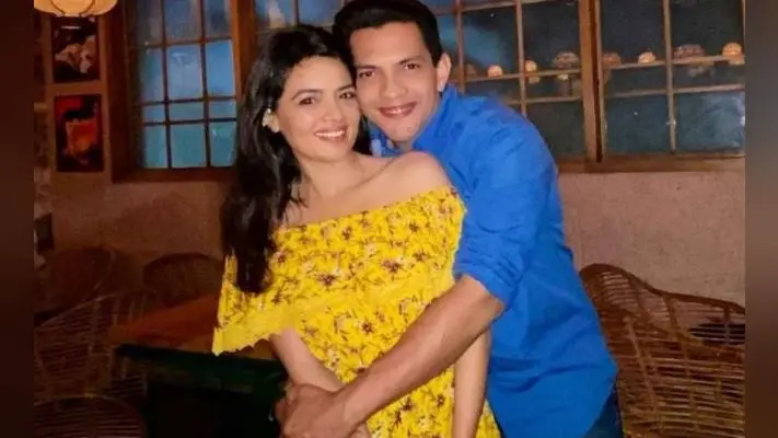 Aditya Narayan wedding : इस दिन श्वेता संग सात फेरे लेंगे आदित्य, पीएम मोदी और बिग बी को भेजा गया न्योता, पढ़ें पूरी डिटेल