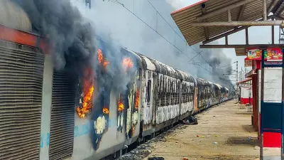Agnipath Scheme Protest : उपद्रवियों ने दो दिनों में 50 बोगियों व 7 इंजनों को जलाया, 216 करोड़ का नुकसान