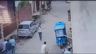 Agra News: महिला ने छेड़छाड़ का विरोध किया तो दबंग ने की हवाई फायरिंग, पुलिस ने दर्ज किया केस, तलाश जारी