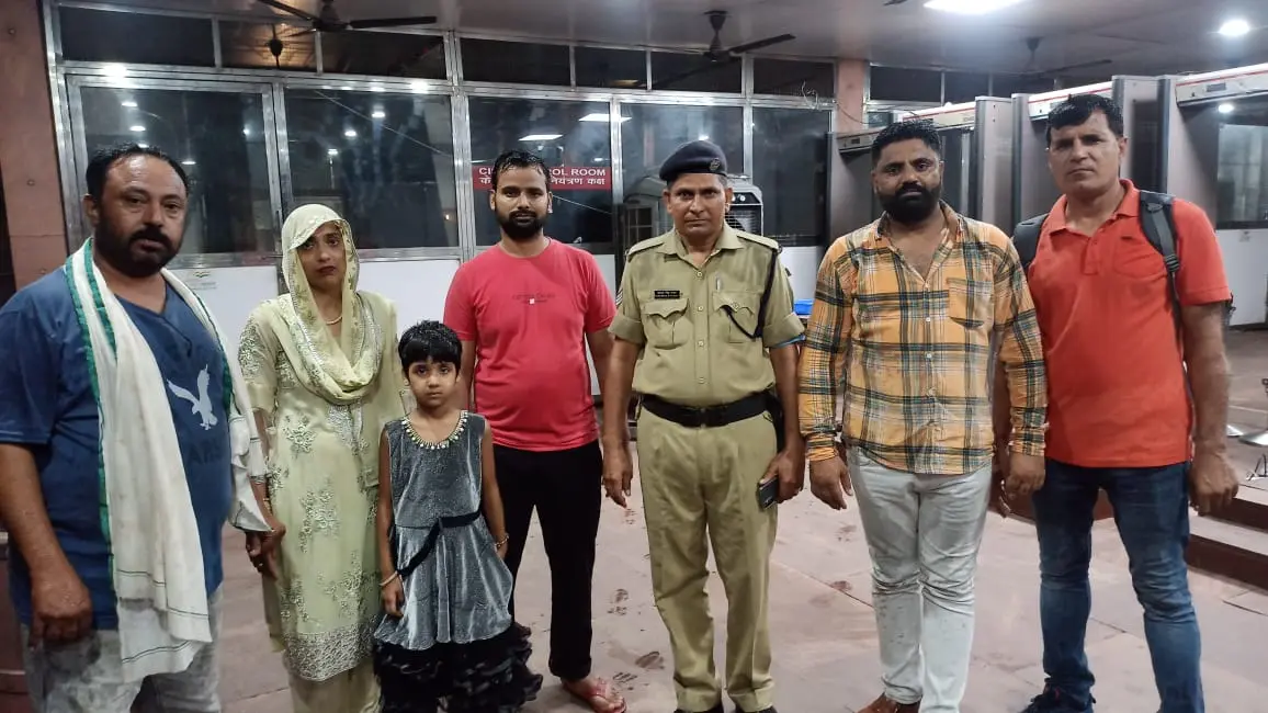 पुलिस ने 32 बांग्लादेशियों को किया गिरफ्तार, बंगाल से बिहार के रास्ते पहुंचे आगरा, पूछताछ में जुटी एजेंसियां