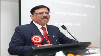 Vaccine के बिना नहीं थमेगी तीसरी लहर, लगवाना ही पड़ेगा टीका, जानिए क्या कहते हैं देवघर एम्स के निदेशक