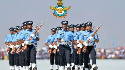 Agniveer Recruitment: कानपुर के 13 केंद्रों पर परीक्षा देने पहुंचे अभ्यर्थी, गलत जवाब पर काटे जाएंगे अंक