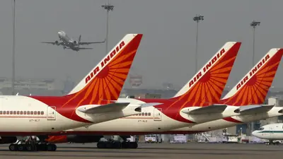 Air India: एयर इंडिया में Tata की तीनों एयरलाइंस का हो सकता है विलय, टाटा संस कर रही है बड़ी तैयारी