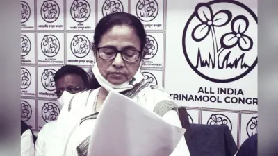 Bengal Election 2021: पानिहाटी में TMC खेमे में टूट, विधायक के परिवार-प्रेम से नाराज तीन पूर्व पार्षदों ने छोड़ी पार्टी